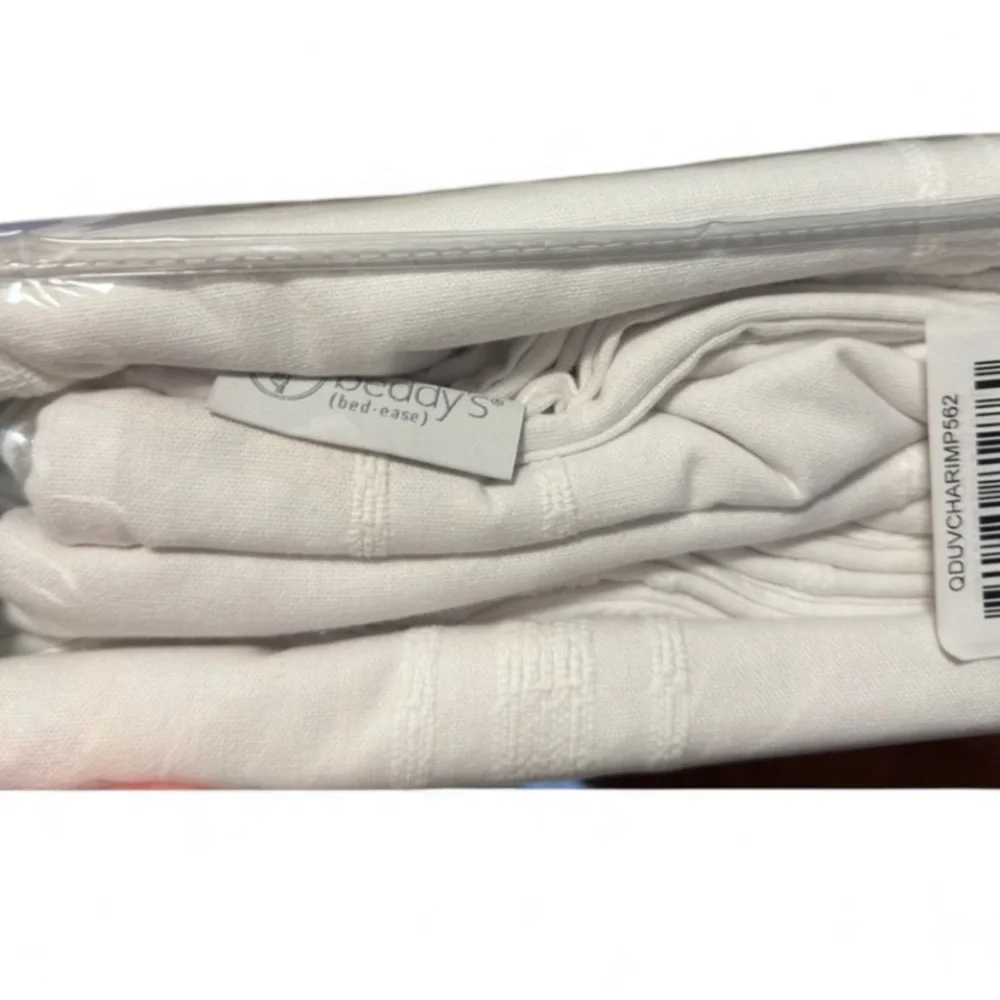 Beddy’s Charleston Queen Duvet Cover | WHITE/OFF WHITE | BRAND NEW WITH TAGS